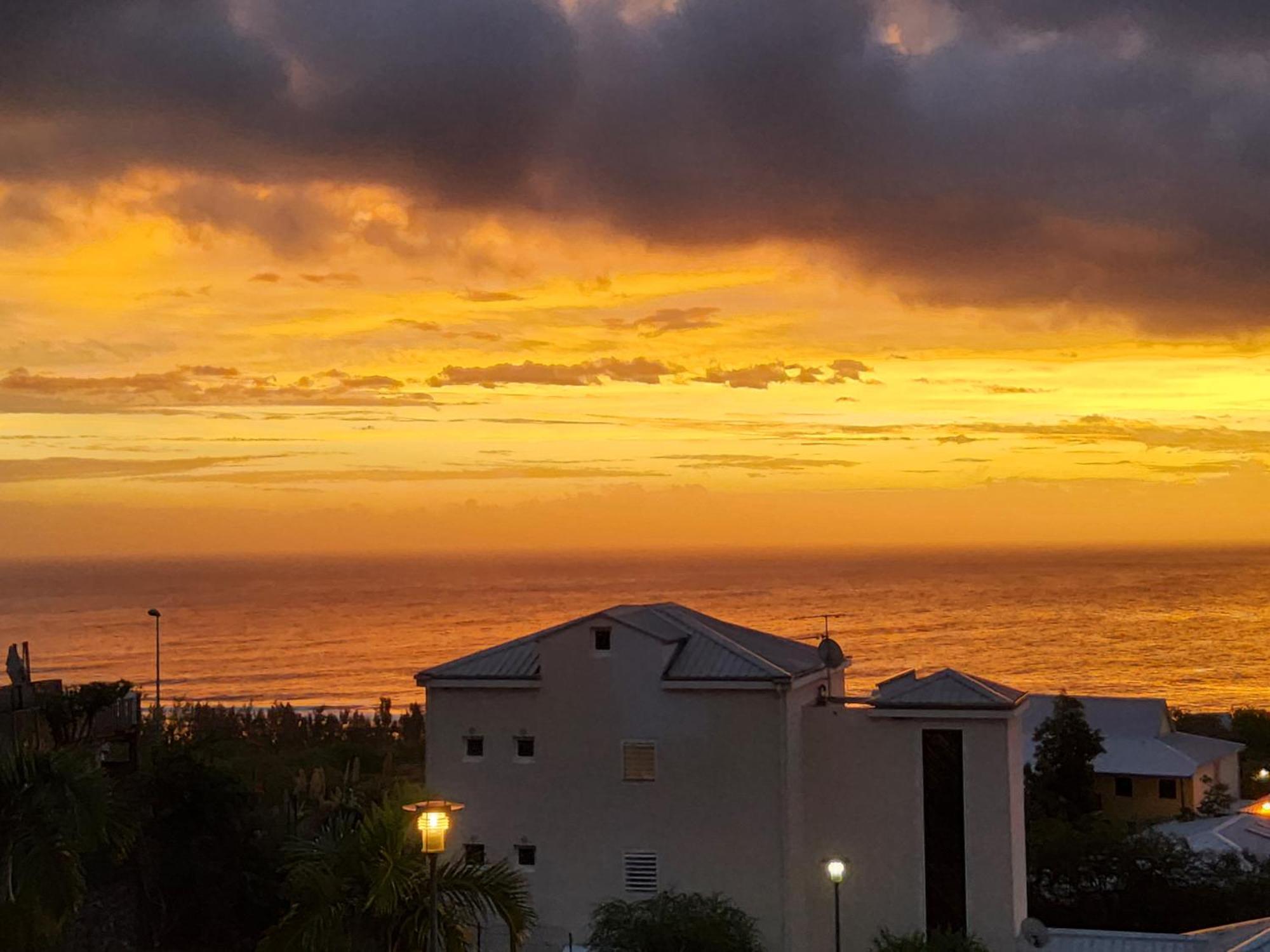 Beau T3 Litchi Vue Ocean Piscine Daire Saint-Gilles-les Bains Dış mekan fotoğraf